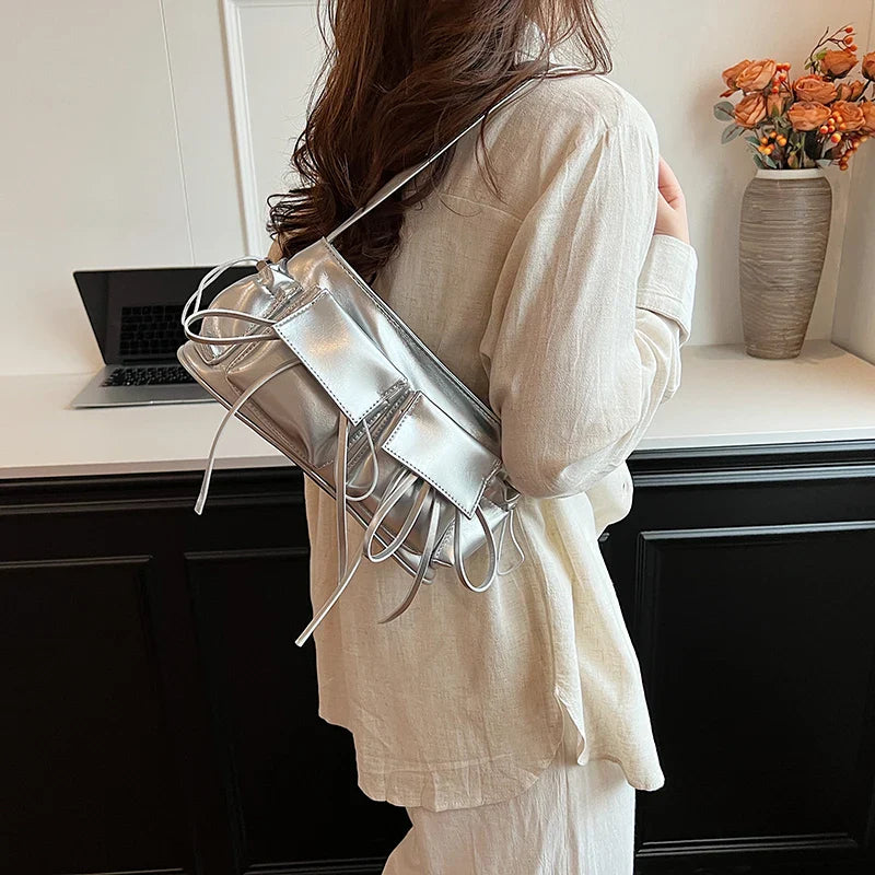 REIS - Sac à Main en Cuir Vernis Élégant avec Bandoulière