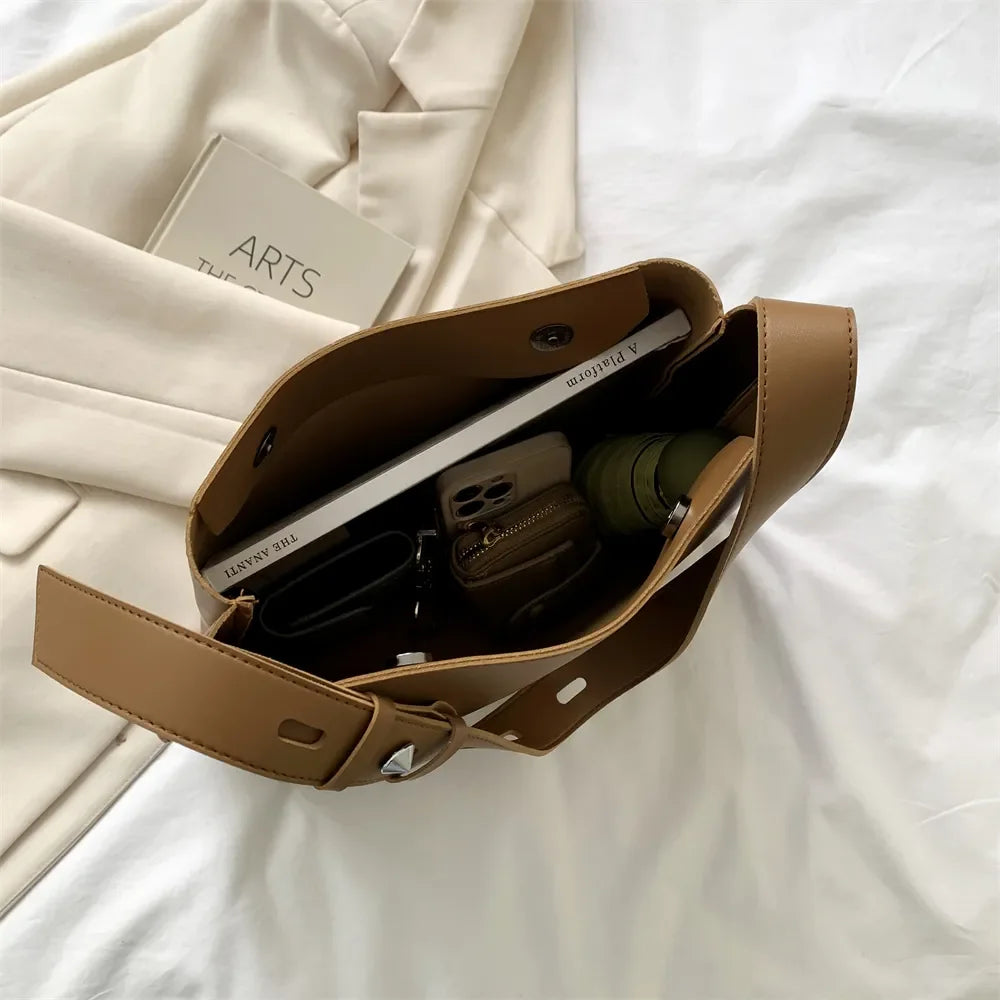 SACHA - Sac à Main Bandoulière en Cuir Lisse avec Pochette Portefeuille