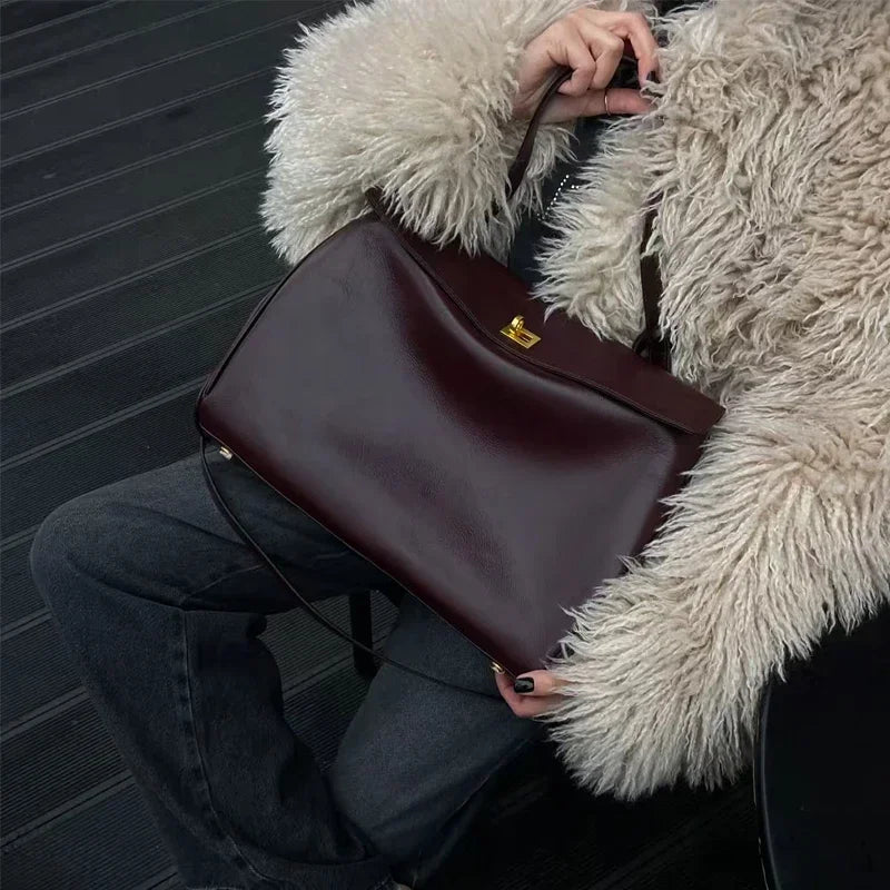 KELLY - Sac à Main en Cuir Lisse Raffiné
