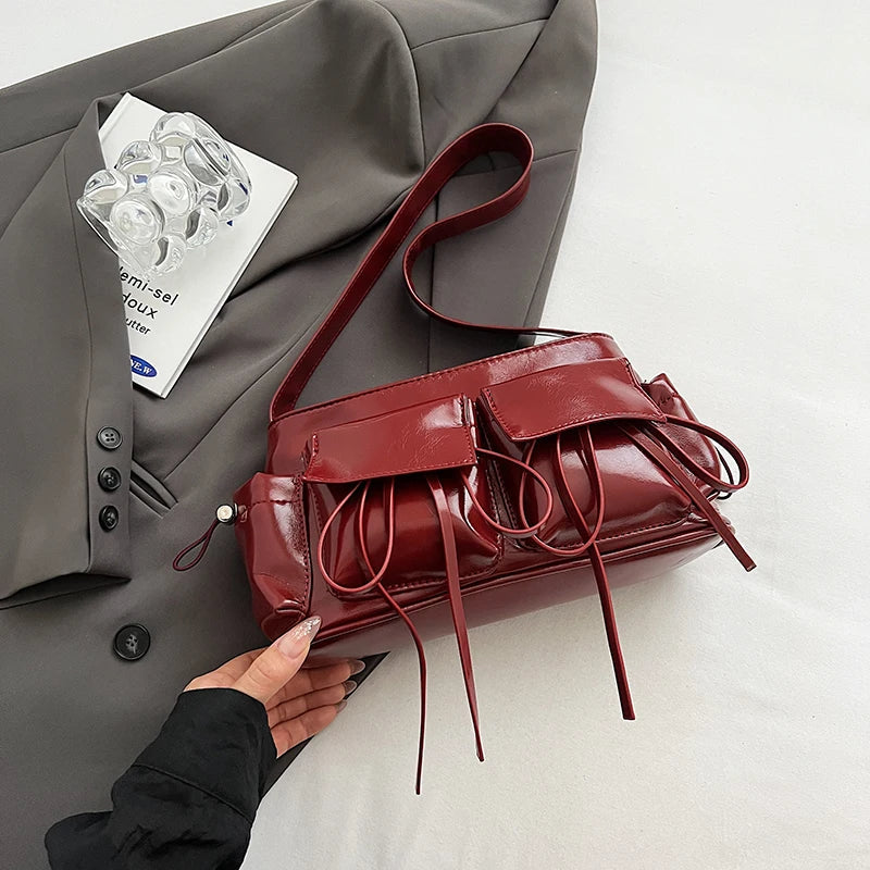 REIS - Sac à Main en Cuir Vernis Élégant avec Bandoulière