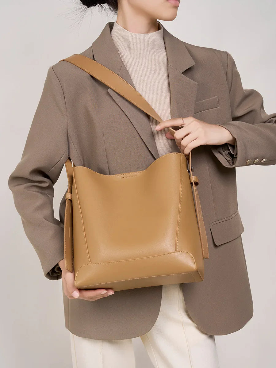 MICA - Sac à Main de Cours en cuir Lisse à Bandoulière