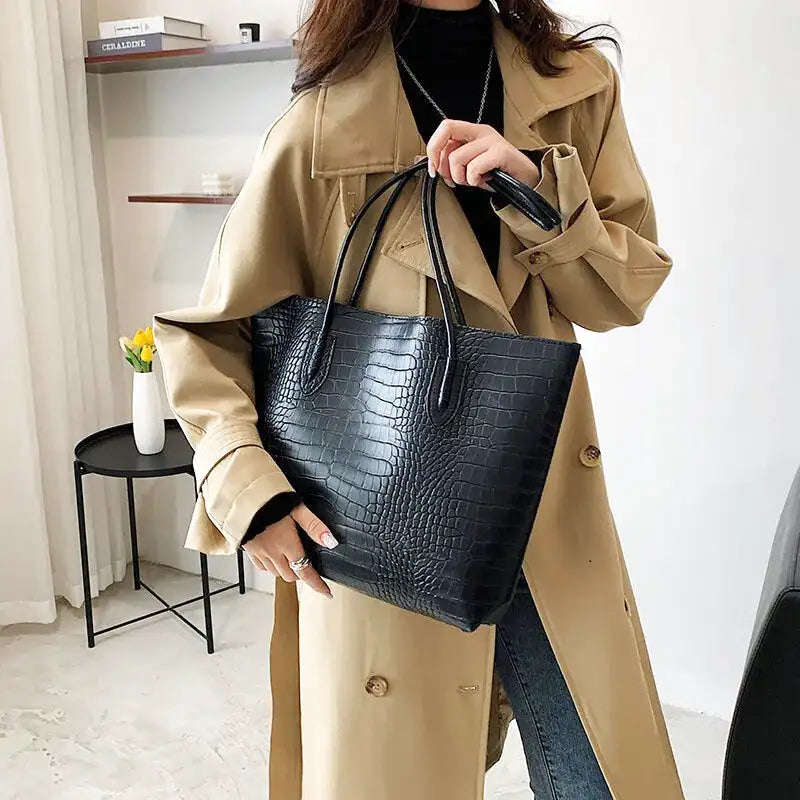 LARA - Sac à Main de Cours en Cuir Grainé