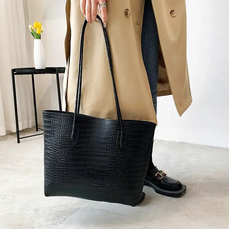 LARA - Sac à Main de Cours en Cuir Grainé