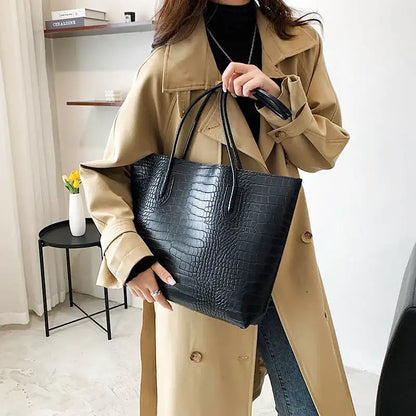LARA - Sac à Main de Cours en Cuir Grainé